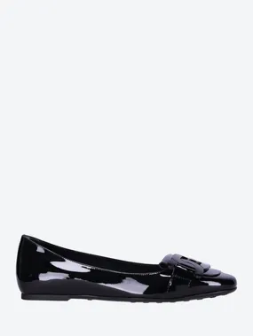 Chain flat ballerinas