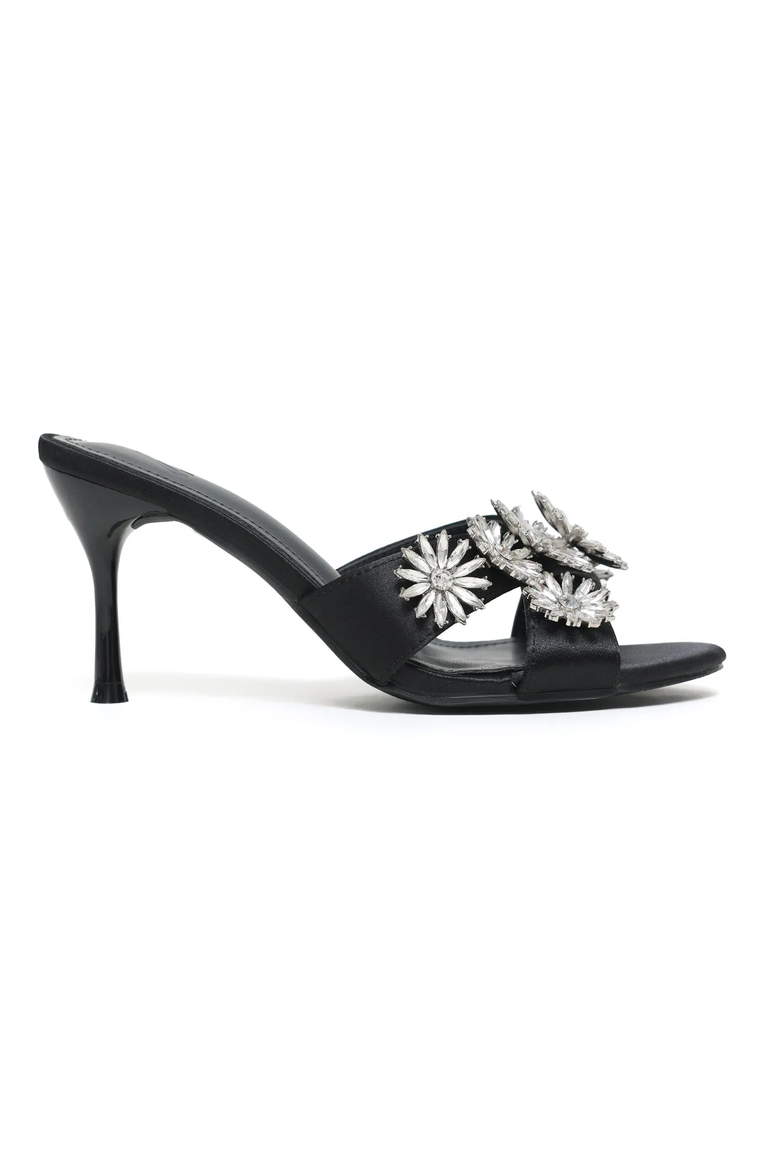 DAZZLING FLORAL EMBELLISHED HEELS-BLACK