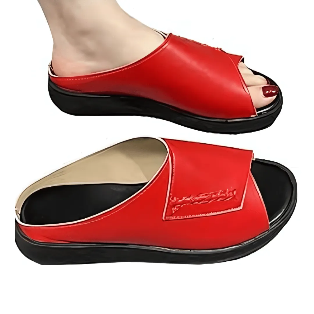 Fashionable Red Flat Sandals for Women: Breathable Summer Slip-On Style