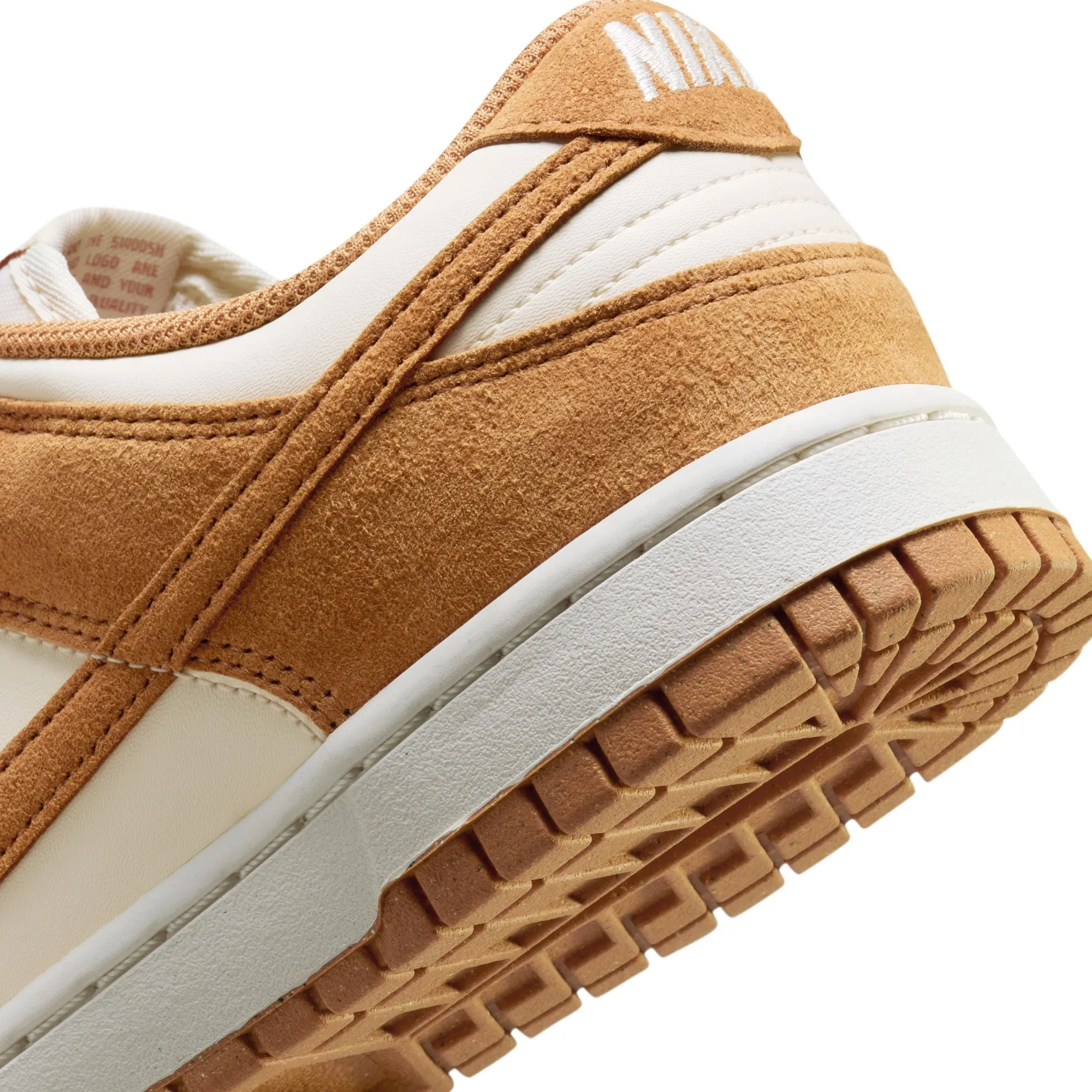 WMNS Nike Dunk Low Next Nature "Flax Suede"